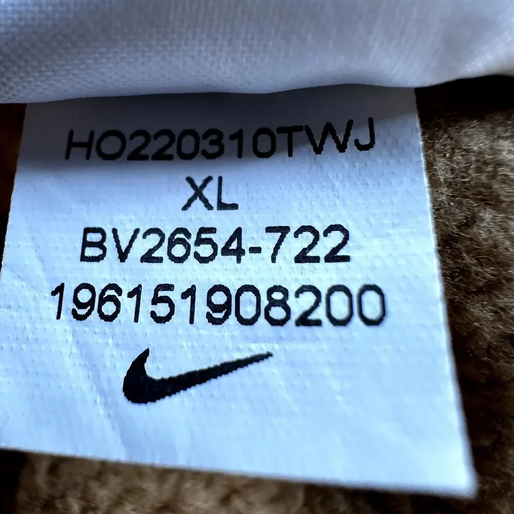 Nike sportswear club